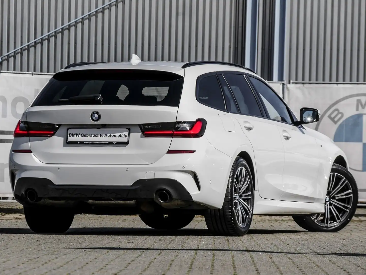 BMW 320 d M SPORT+ACC+AHK+PANO+HiFi+DA+PA Bianco - 2