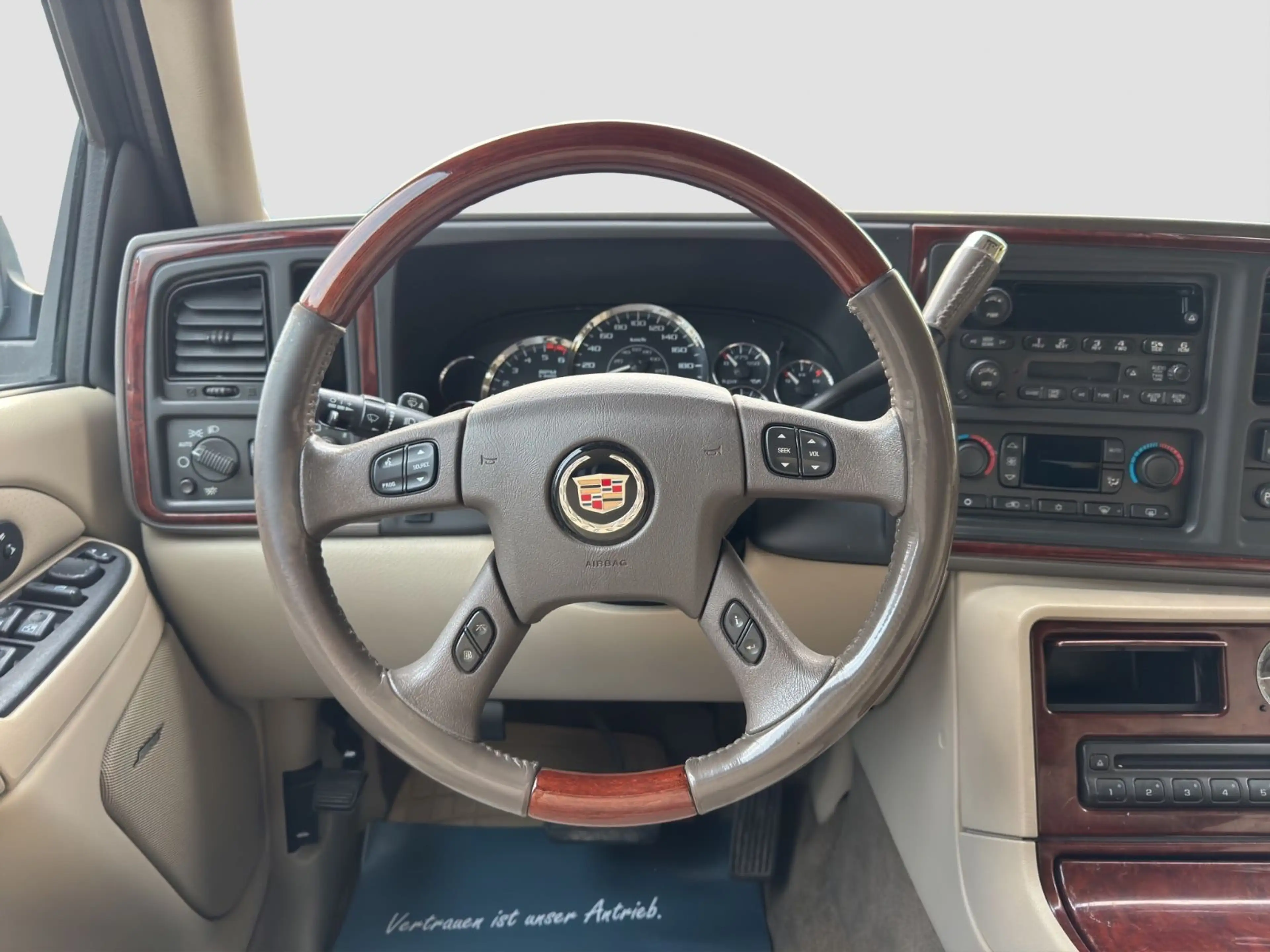 Cadillac Escalade Elegance/LPG/TOMASETTO/PDC/ — photo 10