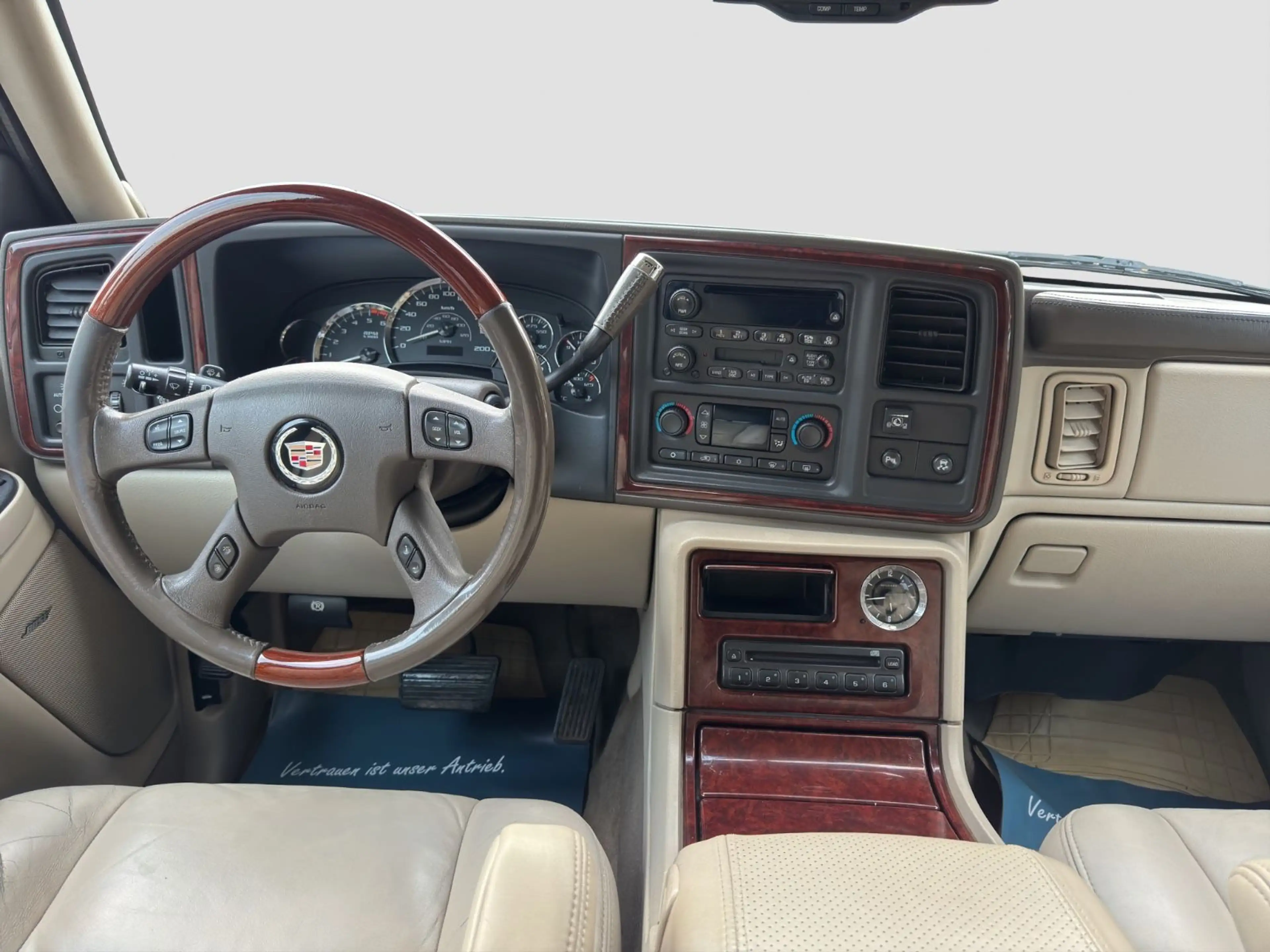 Cadillac Escalade Elegance/LPG/TOMASETTO/PDC/ — photo 9