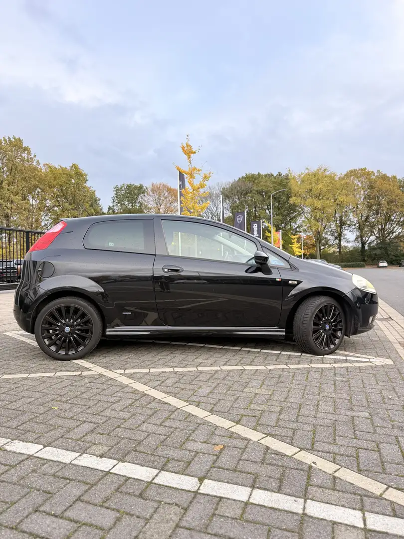 Fiat Punto 1.4-16V Sport airco, nieuwe banden, distrubu nieuw Czarny - 2