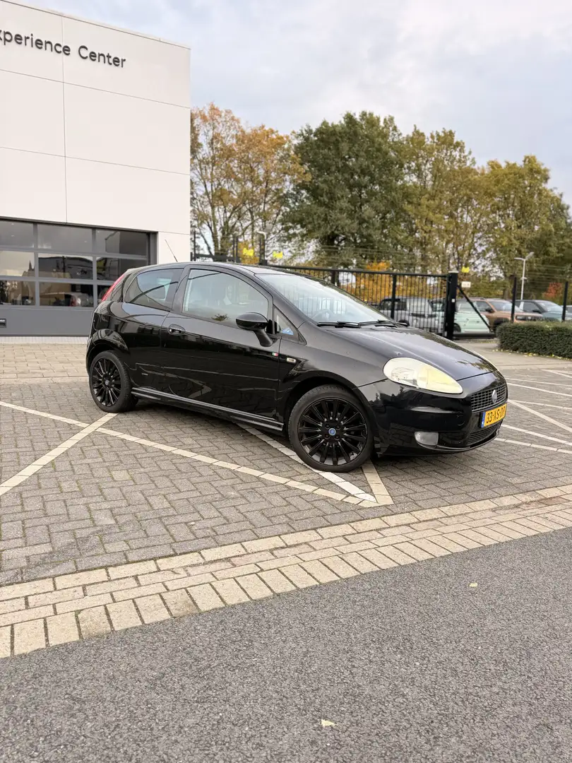 Fiat Punto 1.4-16V Sport airco, nieuwe banden, distrubu nieuw Czarny - 1
