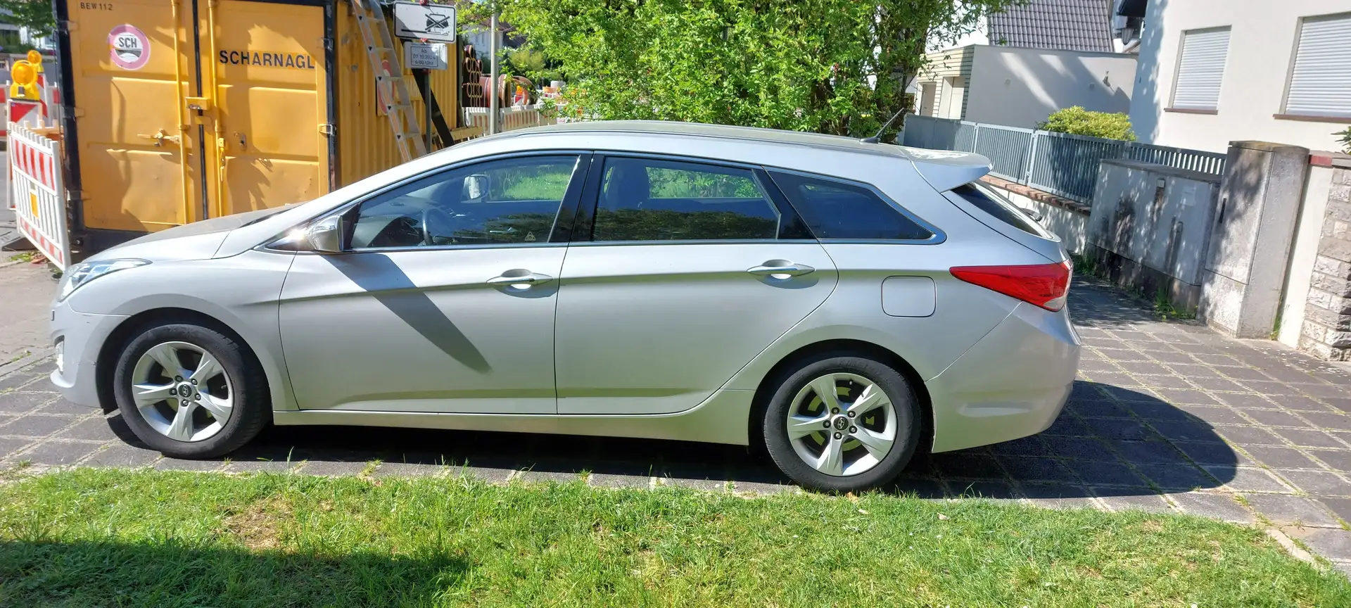 Hyundai i40 i40cw 1.7 CRDi 5 Star Edition Silber - 1