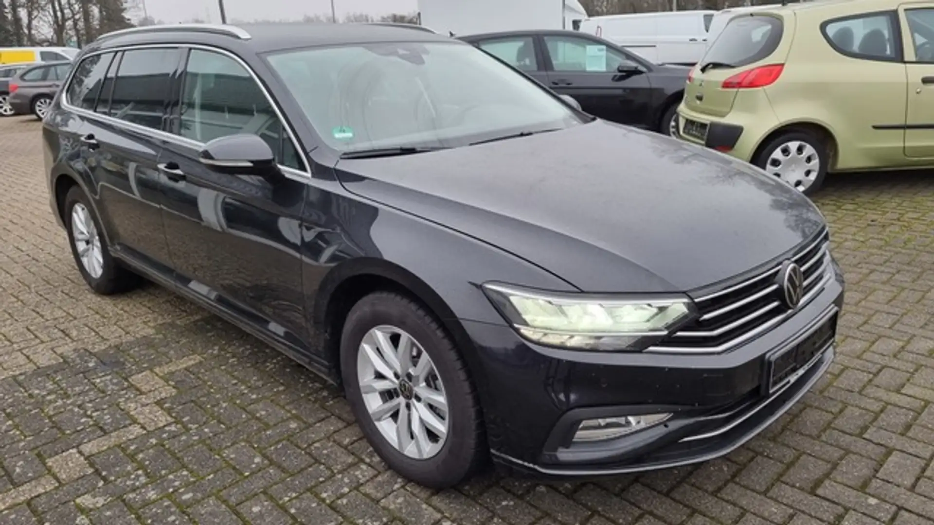 Volkswagen Passat Variant Business Navi Discover+Kamera+AHK+ Noir - 2