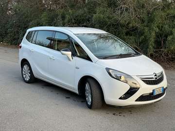 1.4 t Cosmo 140cv