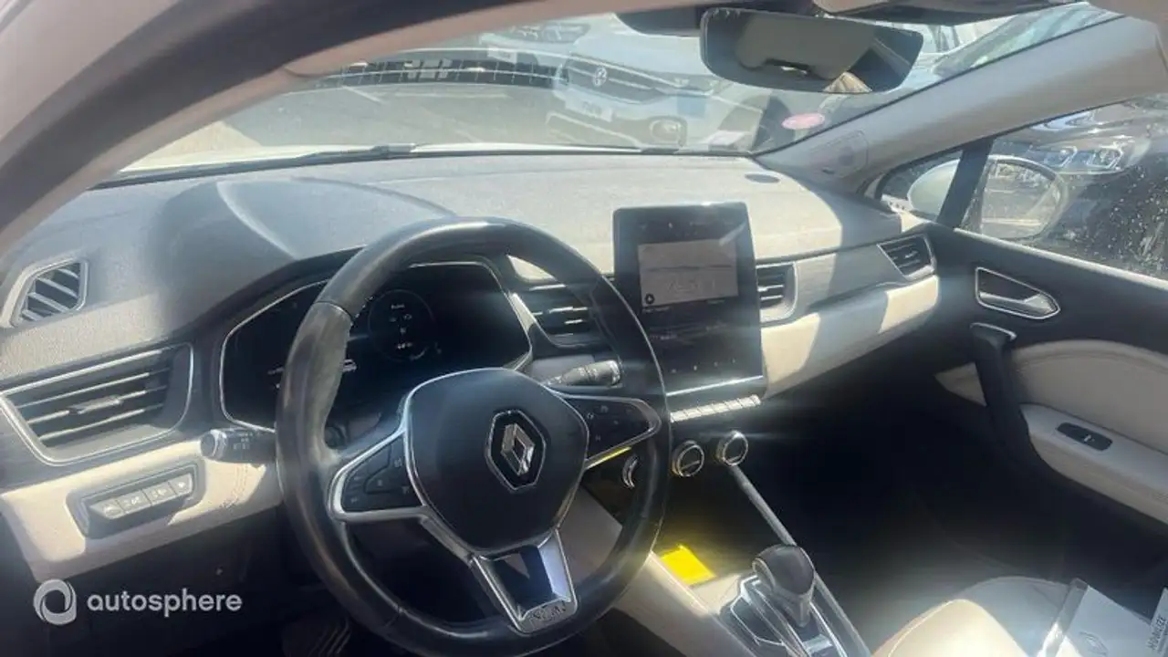 Renault Captur — photo 11