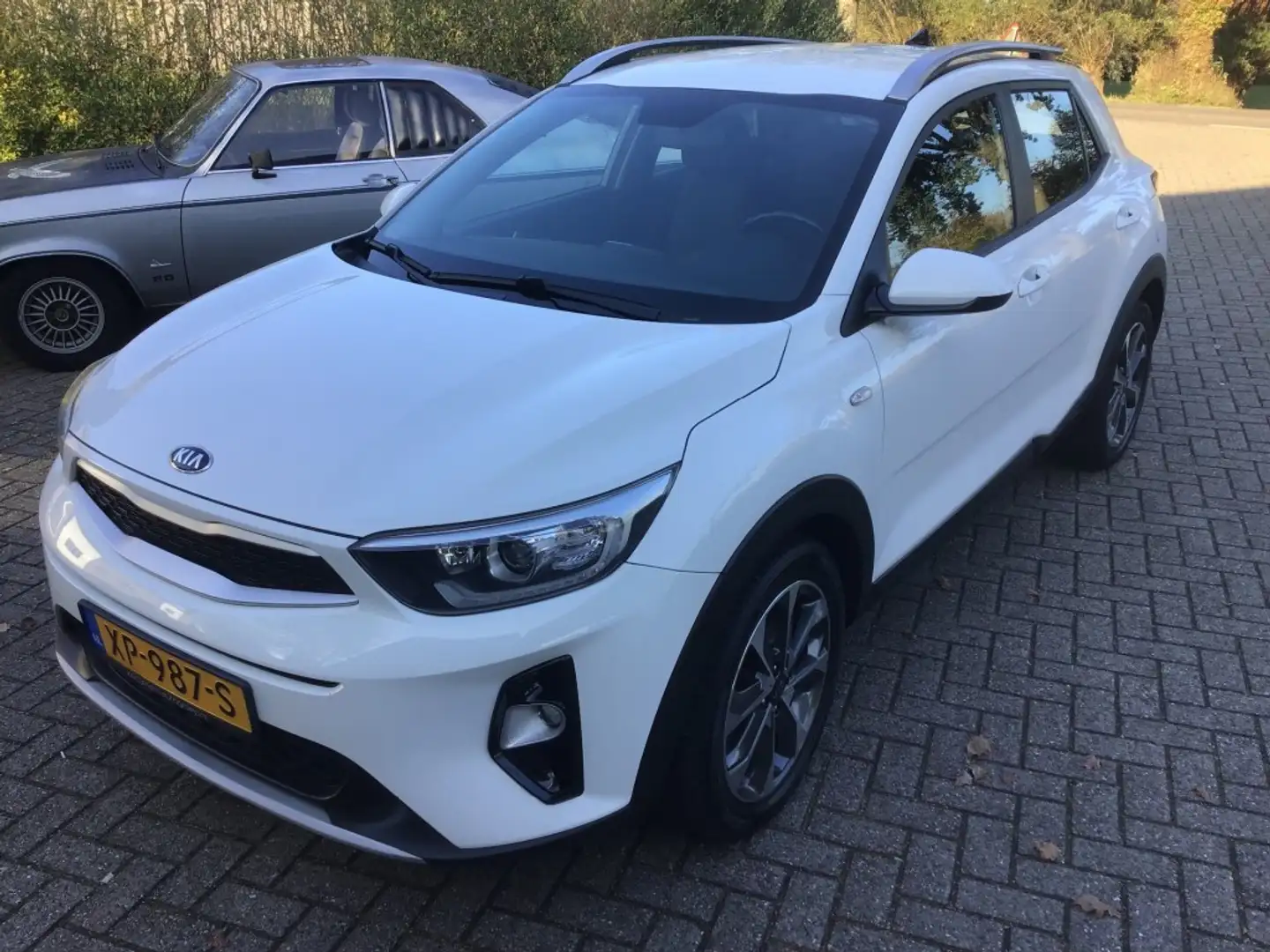 Kia Stonic 1.0 T-GDI Dynamic Line Bílá - 1