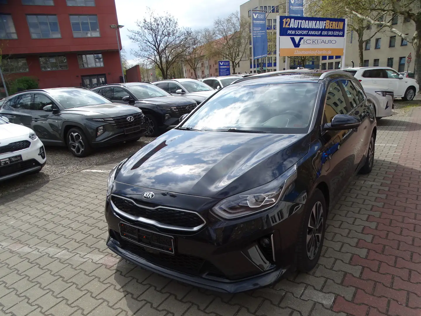 Kia Ceed SW / cee'd SW cee´d Sportswagon 1.6 Plug-in Hybrid Spirit Automa Schwarz - 1