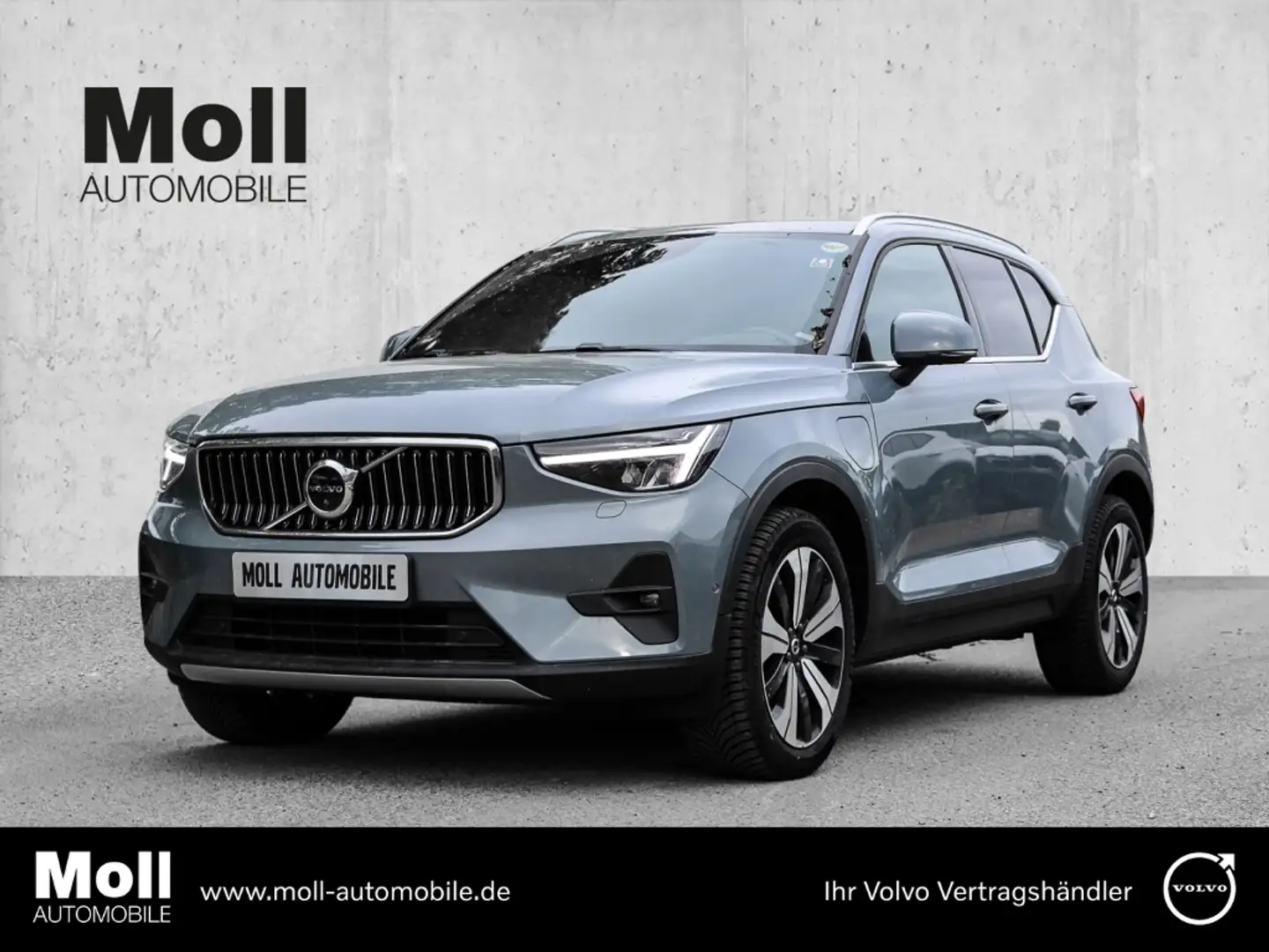 Volvo XC40 Plus Bright Recharge Plug-In Hybrid 2WD T4 Twin En Gri - 1