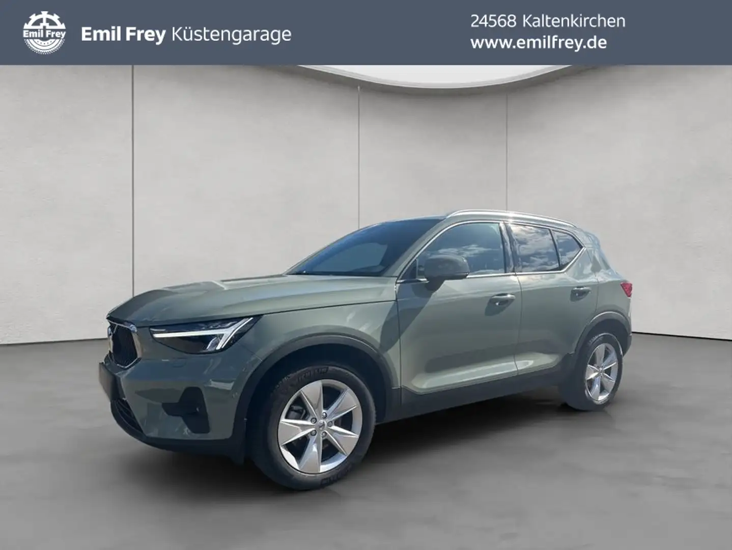 Volvo XC40 XC40 B3 B DKG Core GJR AHK SHZ Grün - 1