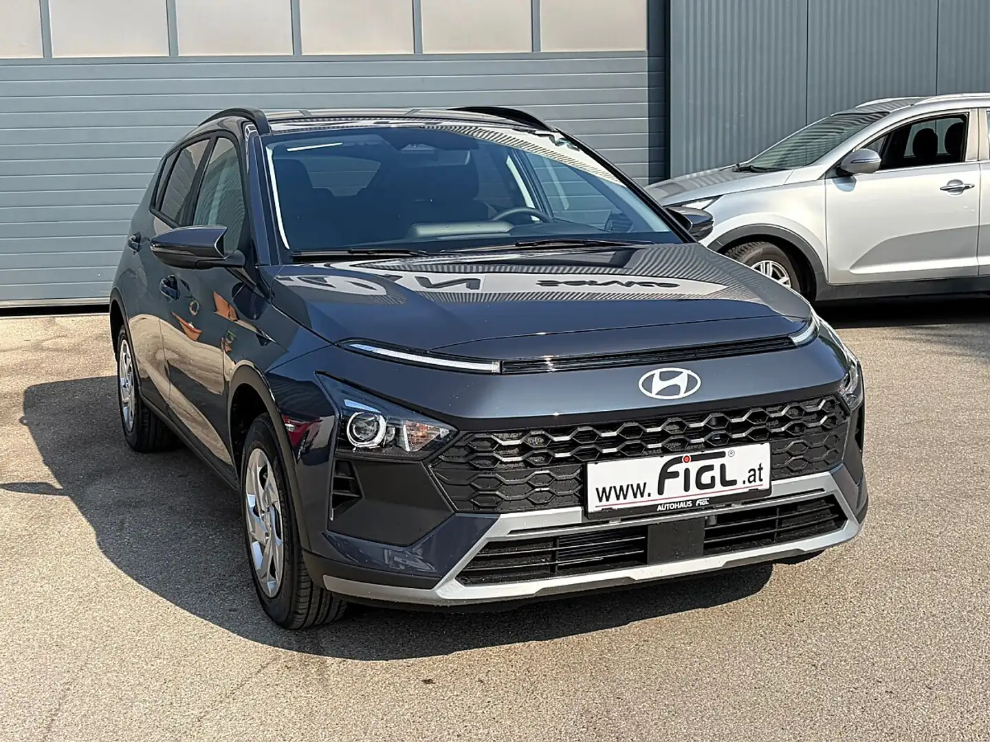 Hyundai BAYON Bayon 1,0 T-GDI Smart Line Grau - 1