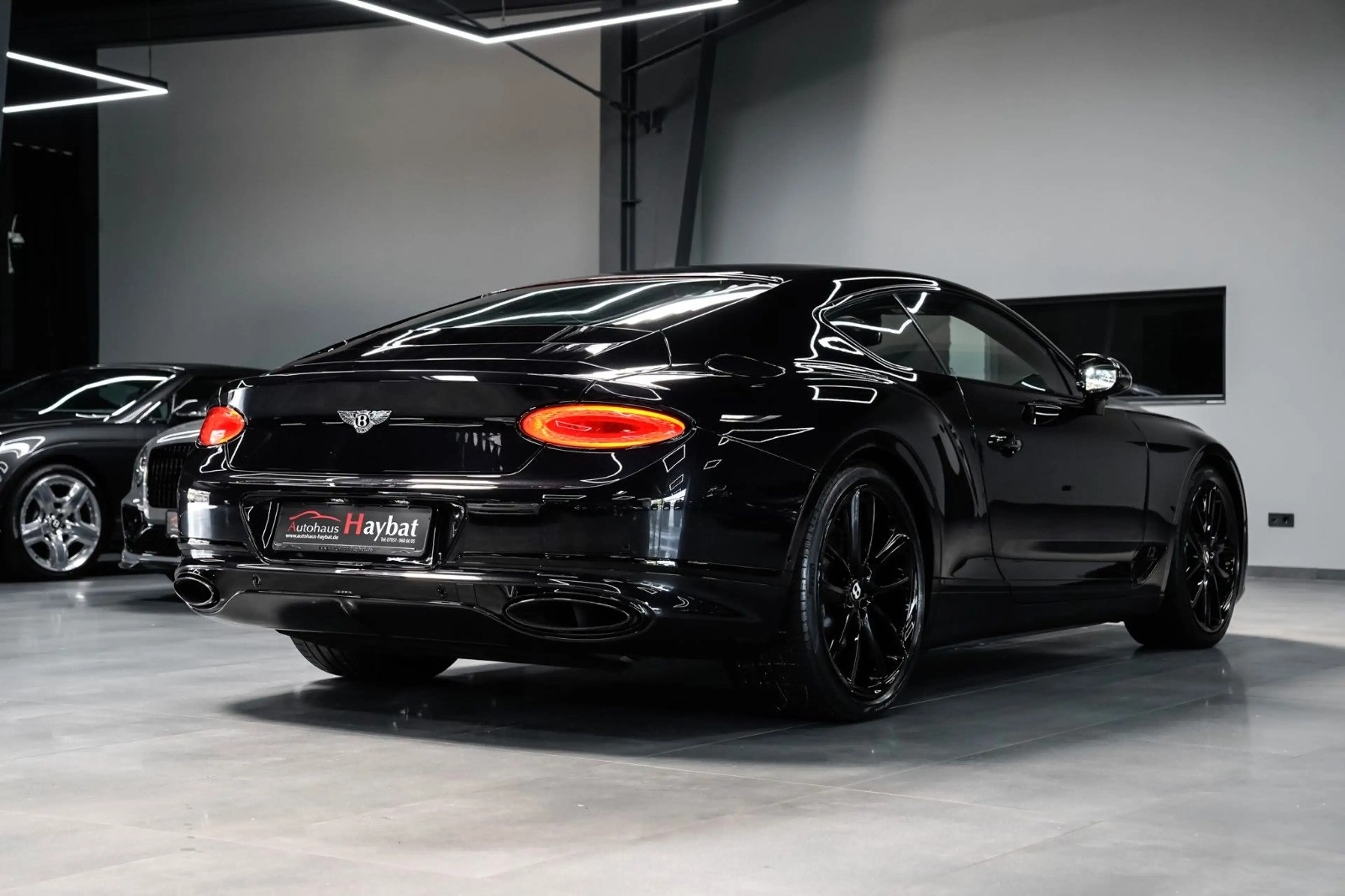 Bentley Continental GT W12 Mulliner Blackline-B&O — photo 9