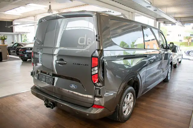 Ford Transit Custom view 4