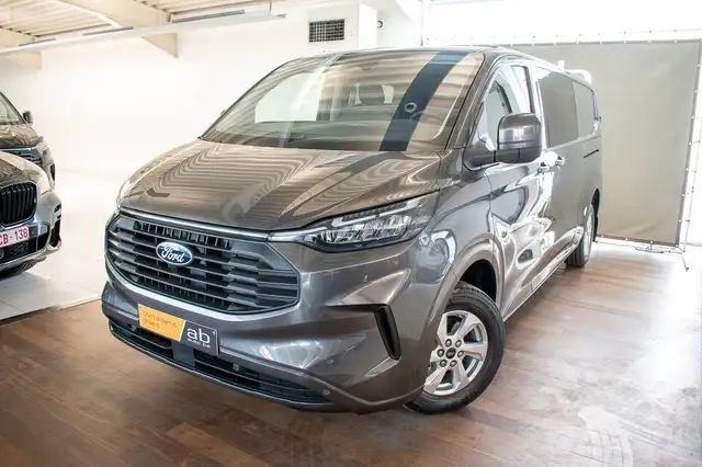 Ford Transit Custom view 2