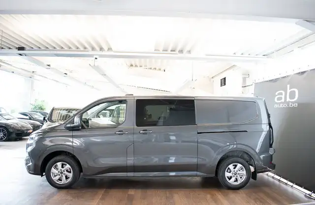 Ford Transit Custom view 6