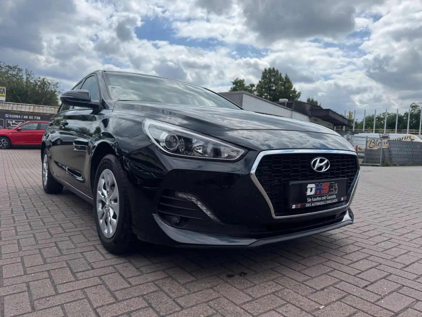 Hyundai i30 cw Trend*TÜV NEU*GARANTIE* Negro - 1
