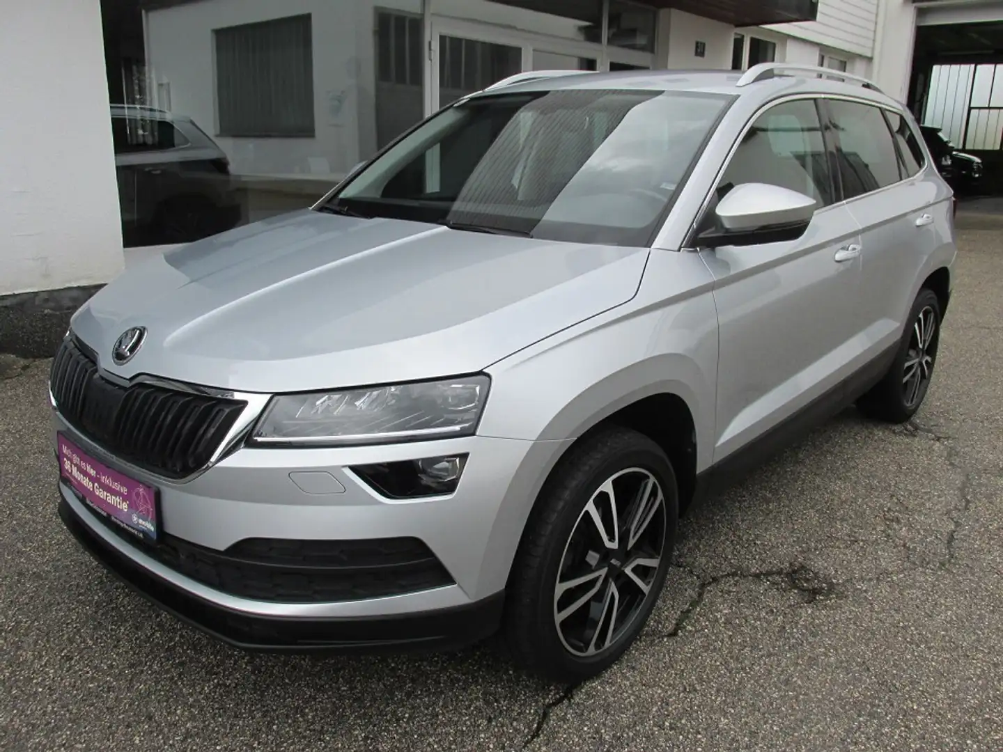 Skoda Karoq 1,6 TDI Style Limited Grau - 1