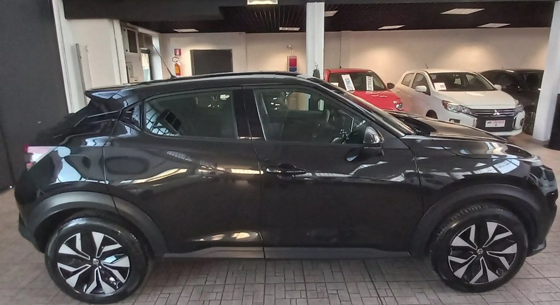 Nissan Juke 1.0 DIG-T 114 CV Acenta Noir - 2