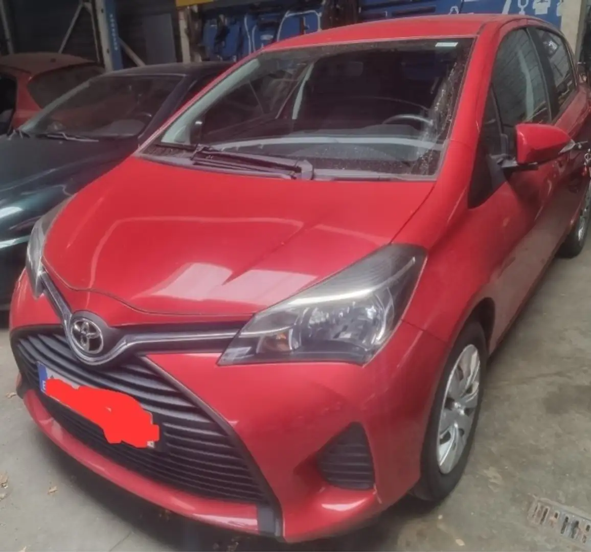 Toyota Yaris Yaris 1.33i VVT-i Comfort and pack Style 30000km Rood - 1