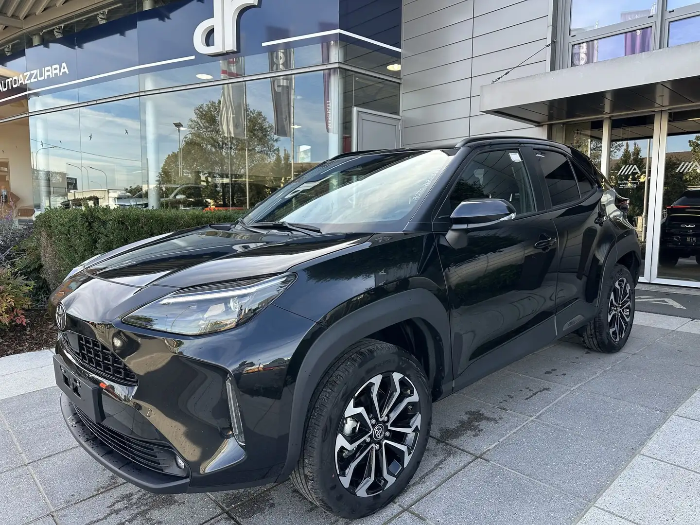 Toyota Yaris Cross 1.5 Hybrid 130 CV 5p.E-CVT Trend *PROMO AZZURRA* Nero - 1