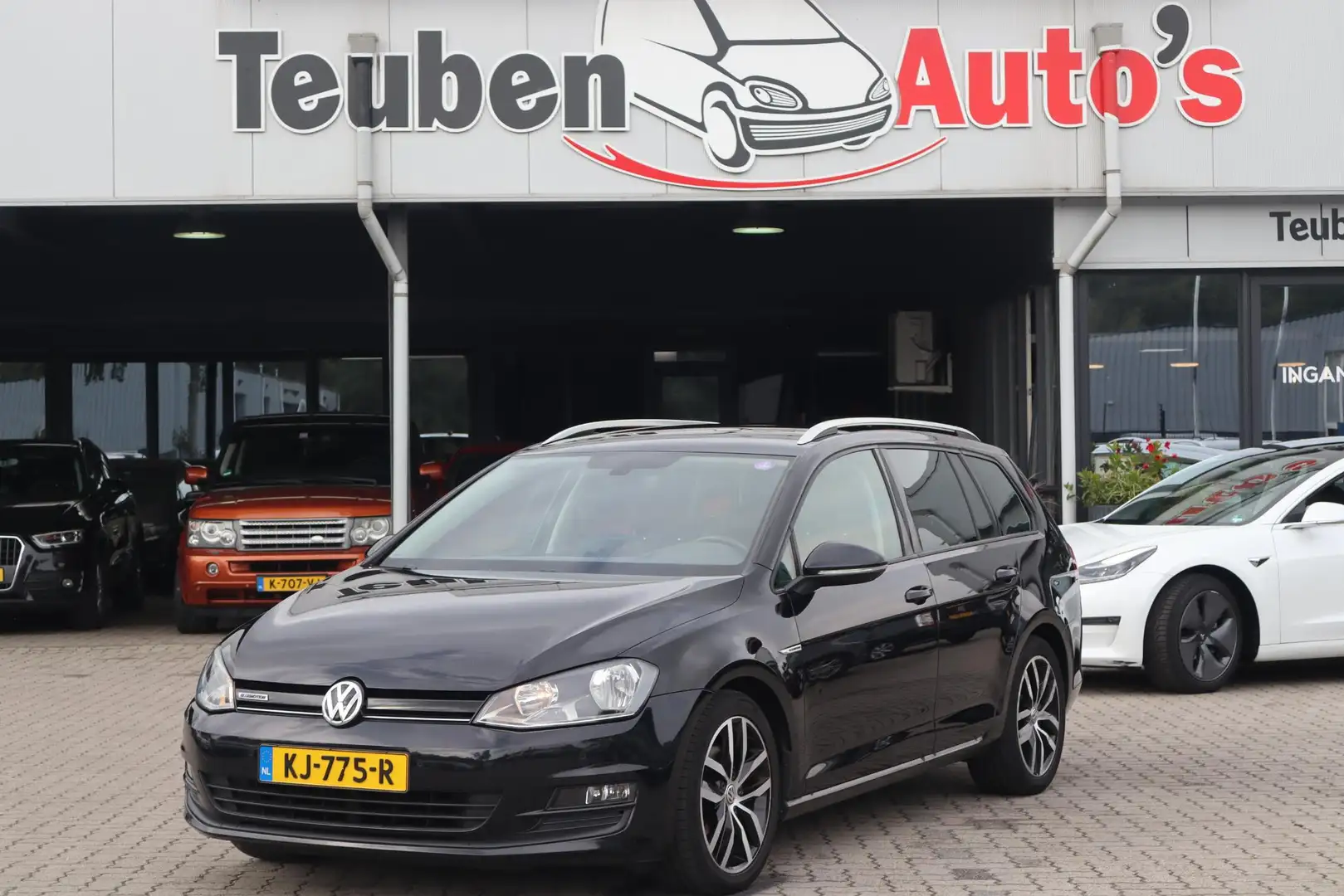 Volkswagen Golf Variant 1.0 TSI Connected Series Navigatie, Camera, Ledere Zwart - 1