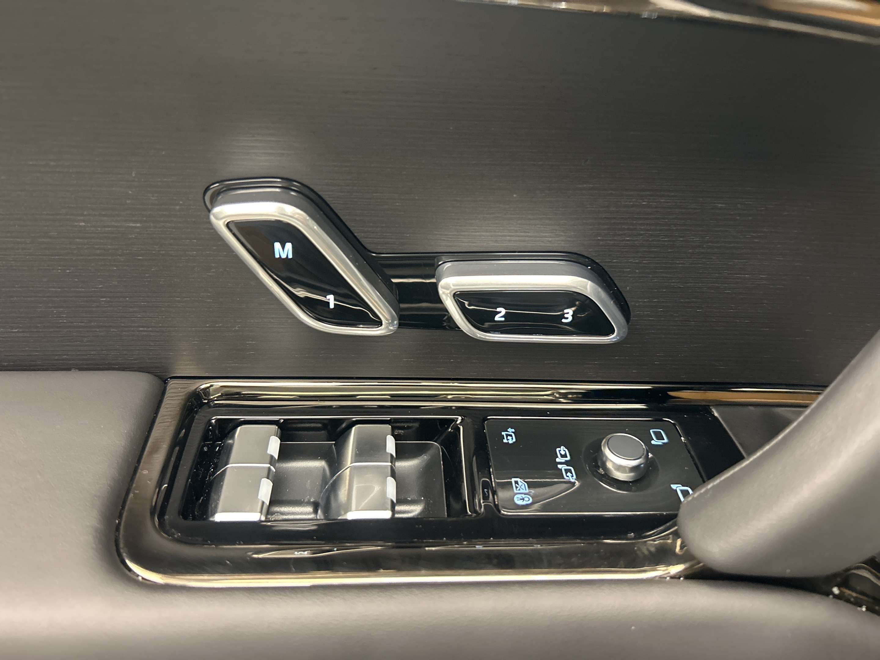 2026 Land Rover Range Rover Sport Dynamic SE thumb 10