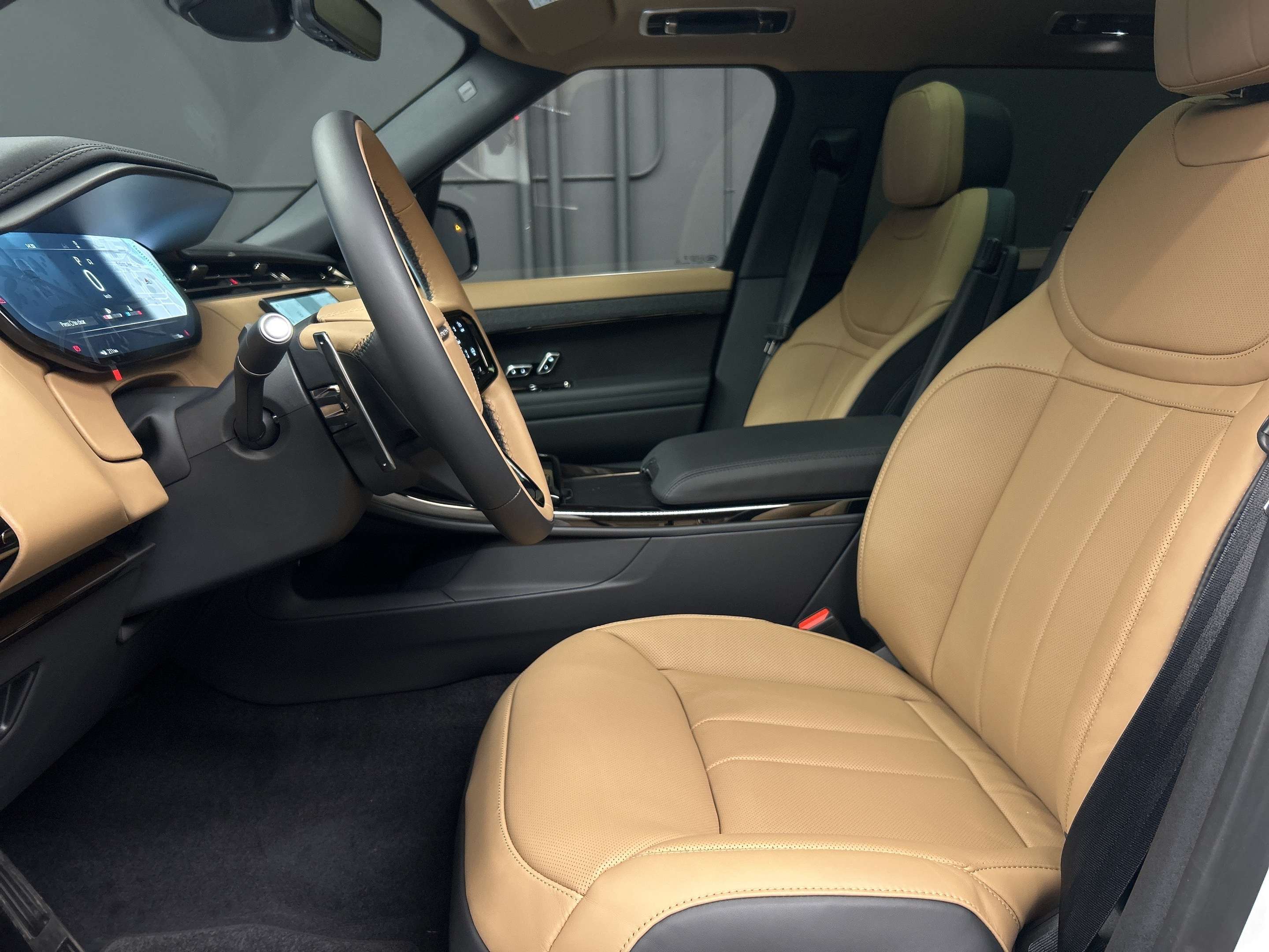 2026 Land Rover Range Rover Sport Dynamic SE thumb 9