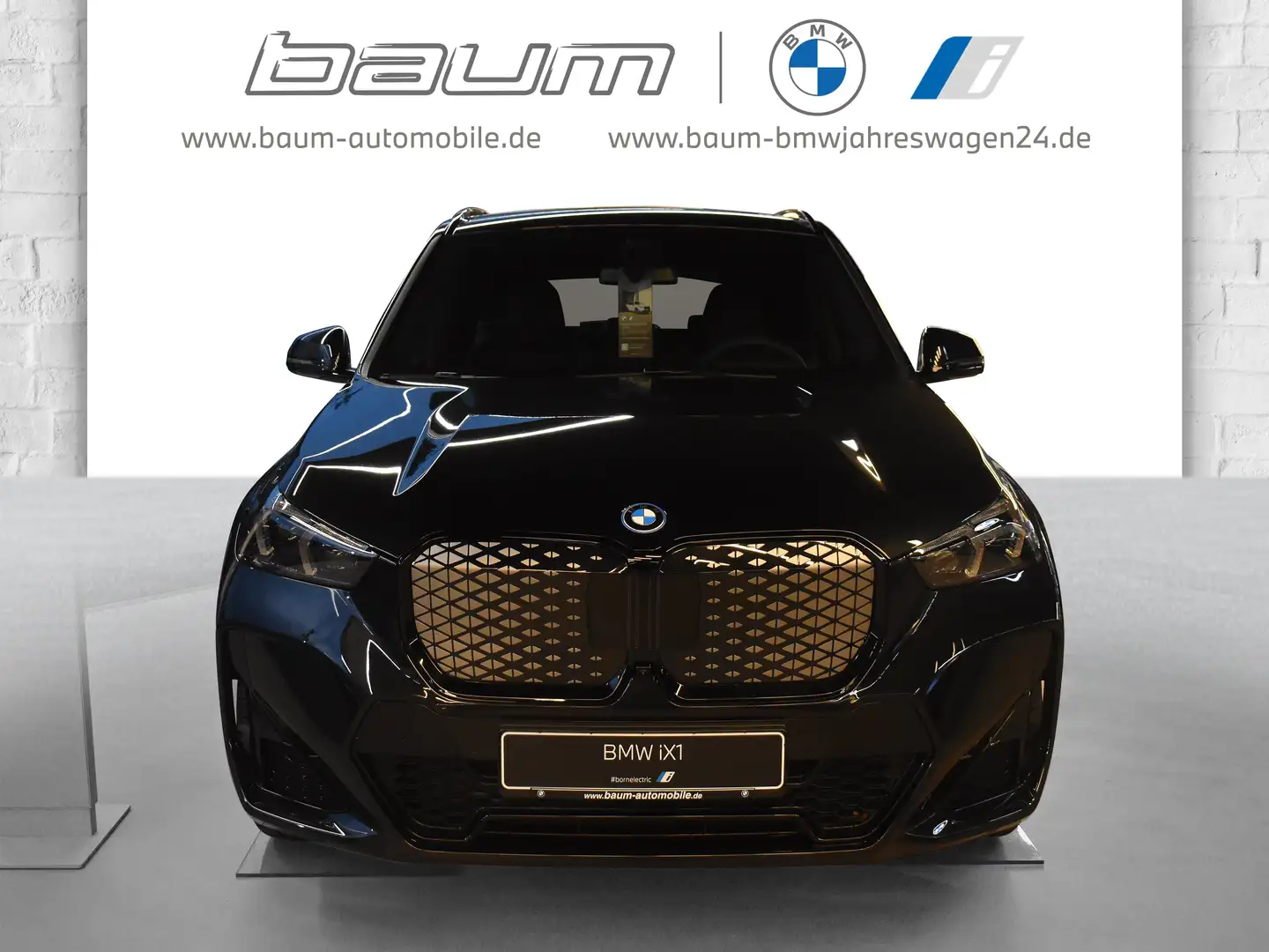 BMW iX1 eDrive20 M Sport M Sportpaket Head-Up DAB Schwarz - 2