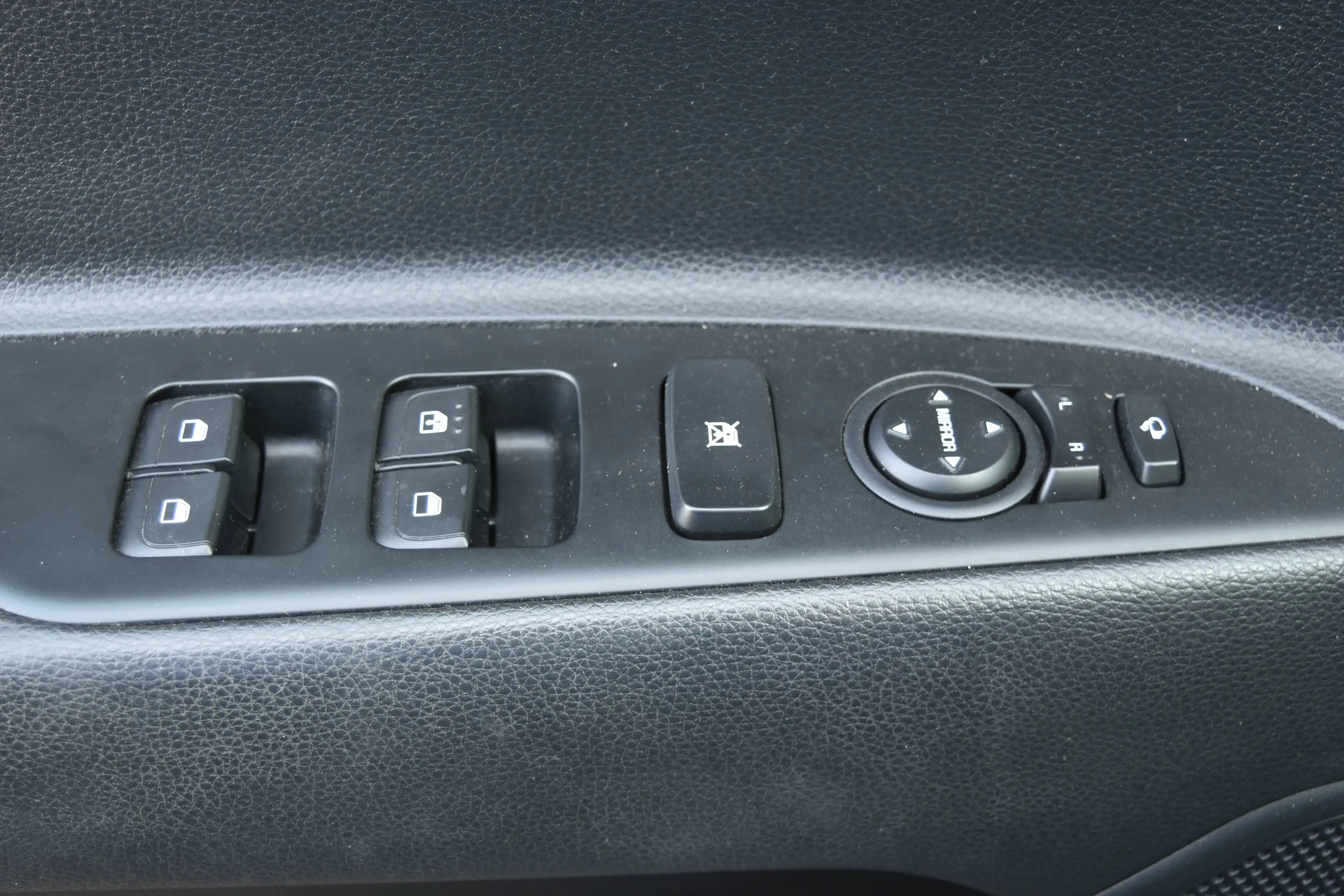 Kia Rio 1.0 i *CarPlay* Cuir* 74 kw * 257€ PAR MOIS SANS A — photo 20