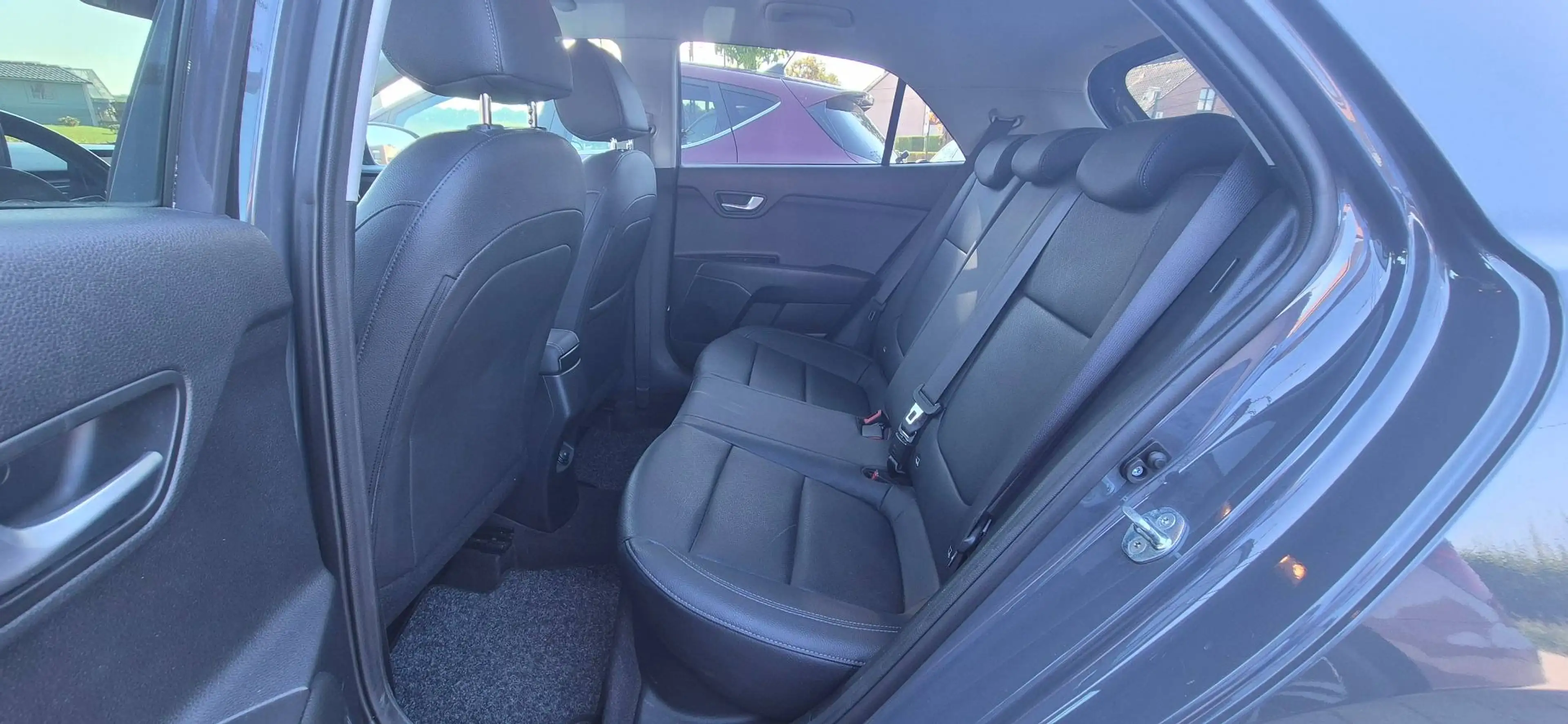 Kia Rio 1.0 i *CarPlay* Cuir* 74 kw * 257€ PAR MOIS SANS A — photo 11