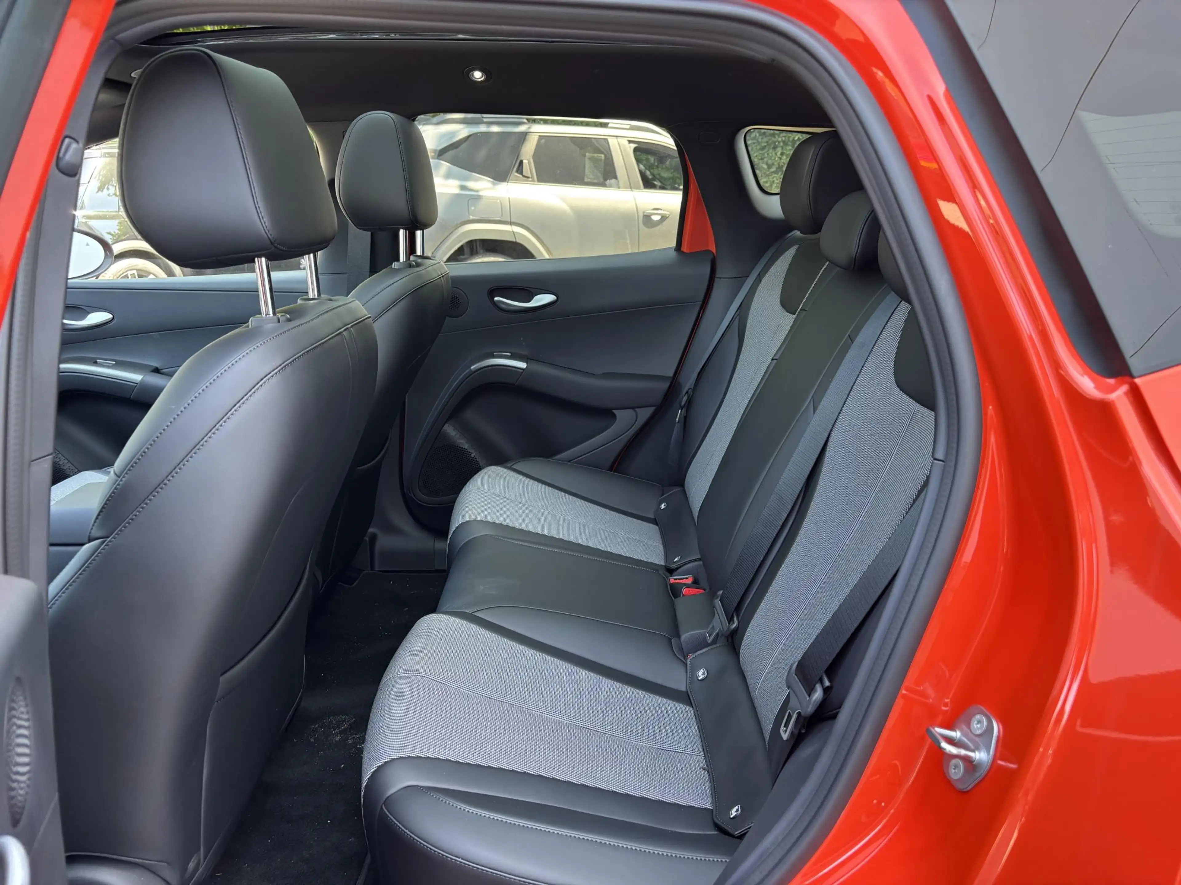 BYD Dolphin G 1.5L DM-i Comfort | Nieuw  | Nu in de showroom | — photo 8