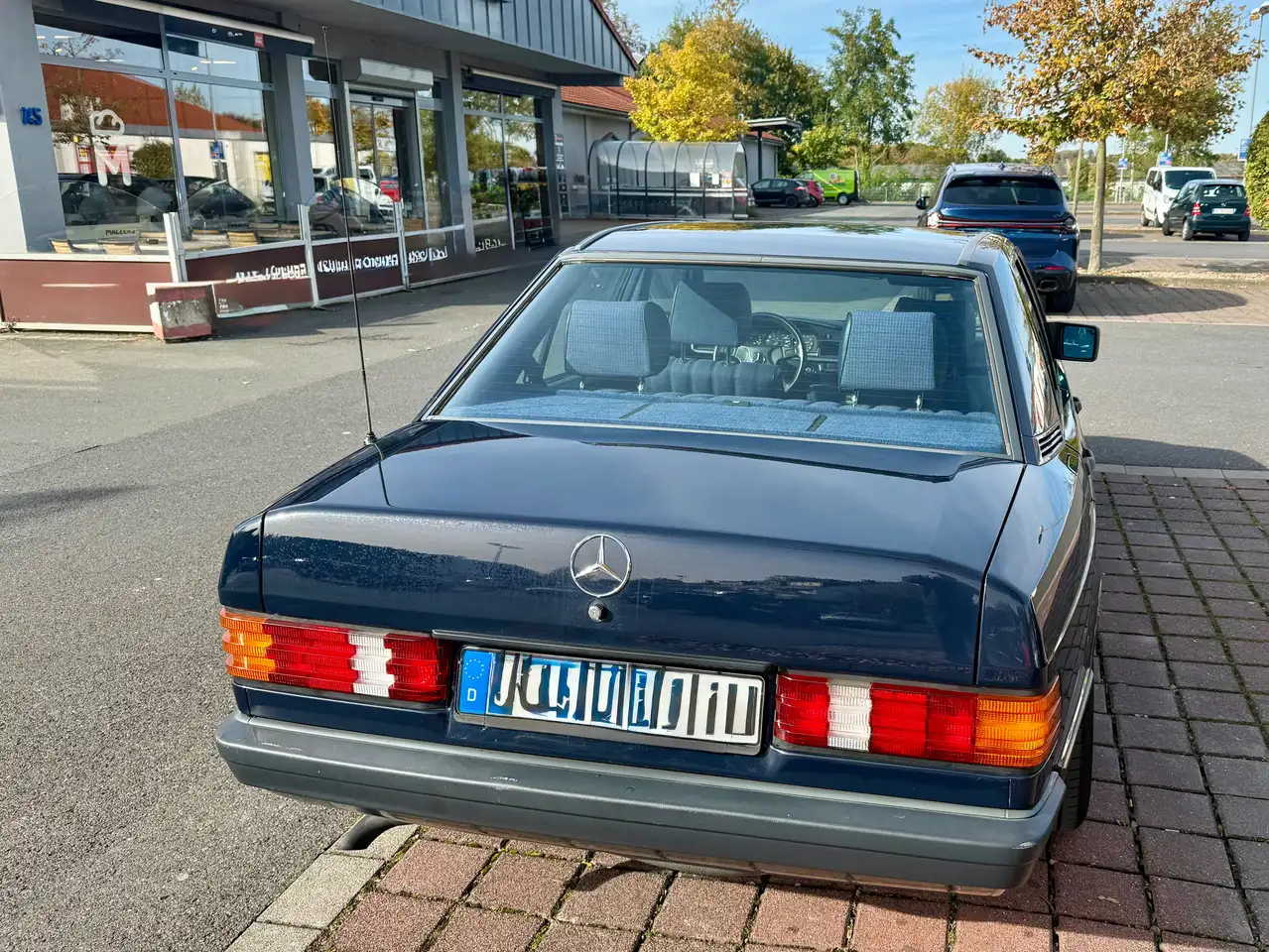 Mercedes-Benz 190 E, foto 2