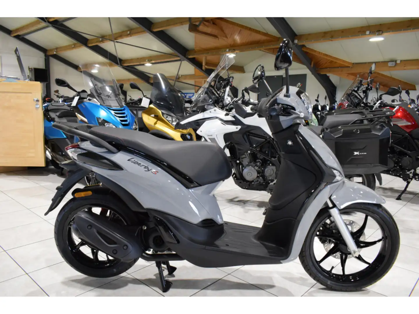 Piaggio Liberty 50 4T  SPORT Zwart - 1