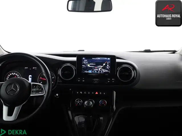 Mercedes-Benz Unknown Model view 9