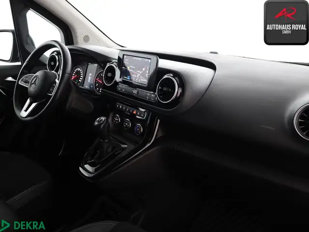 Mercedes-Benz Unknown Model view 10