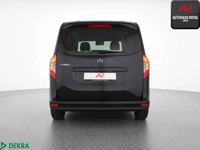 Mercedes-Benz Unknown Model view 4