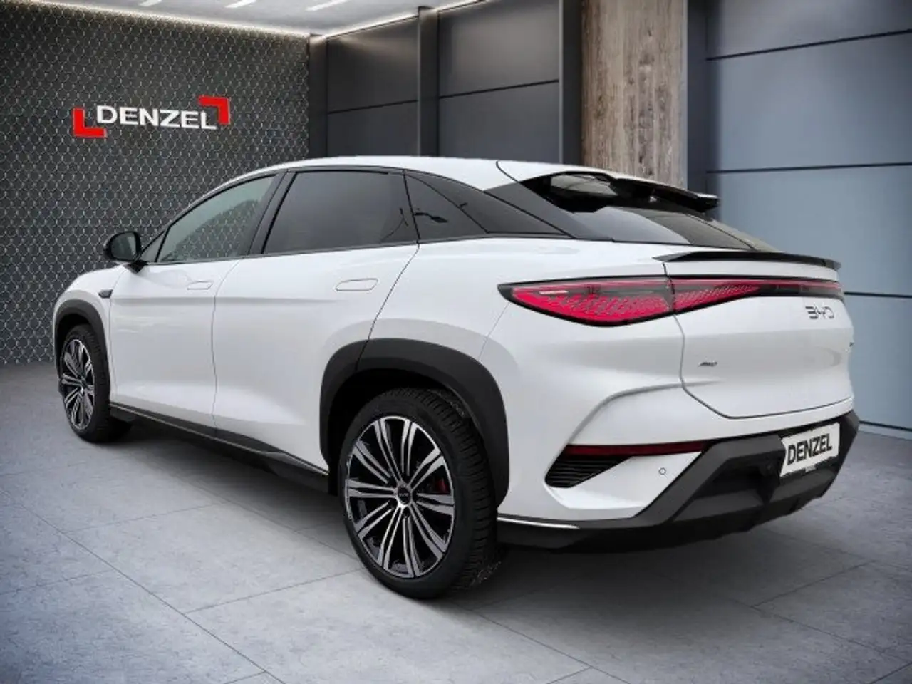 BYD SEALION 7