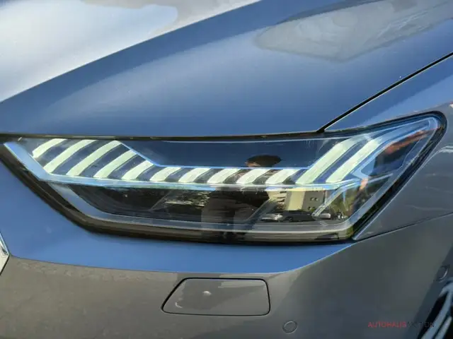 Audi A7 view 11