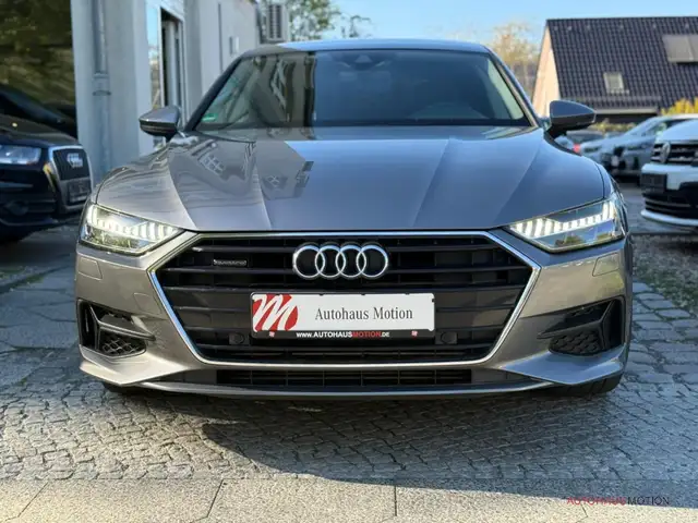 Audi A7 view 3
