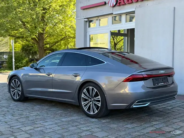 Audi A7 view 8