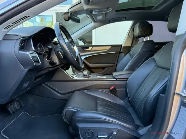 Audi A7 view 12
