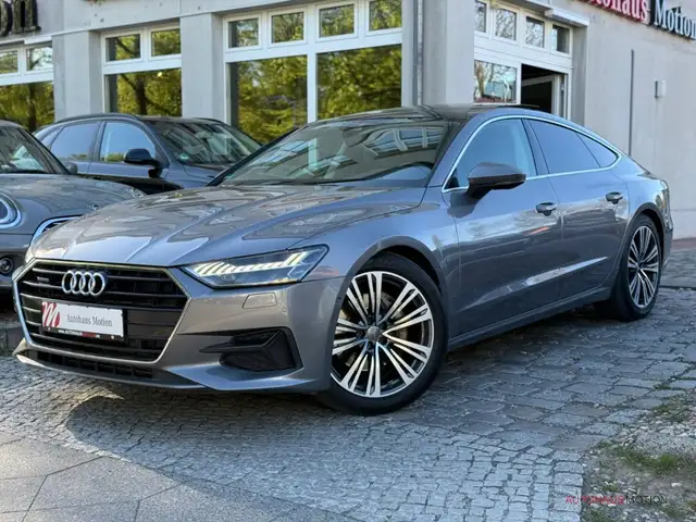 Audi A7 view 2