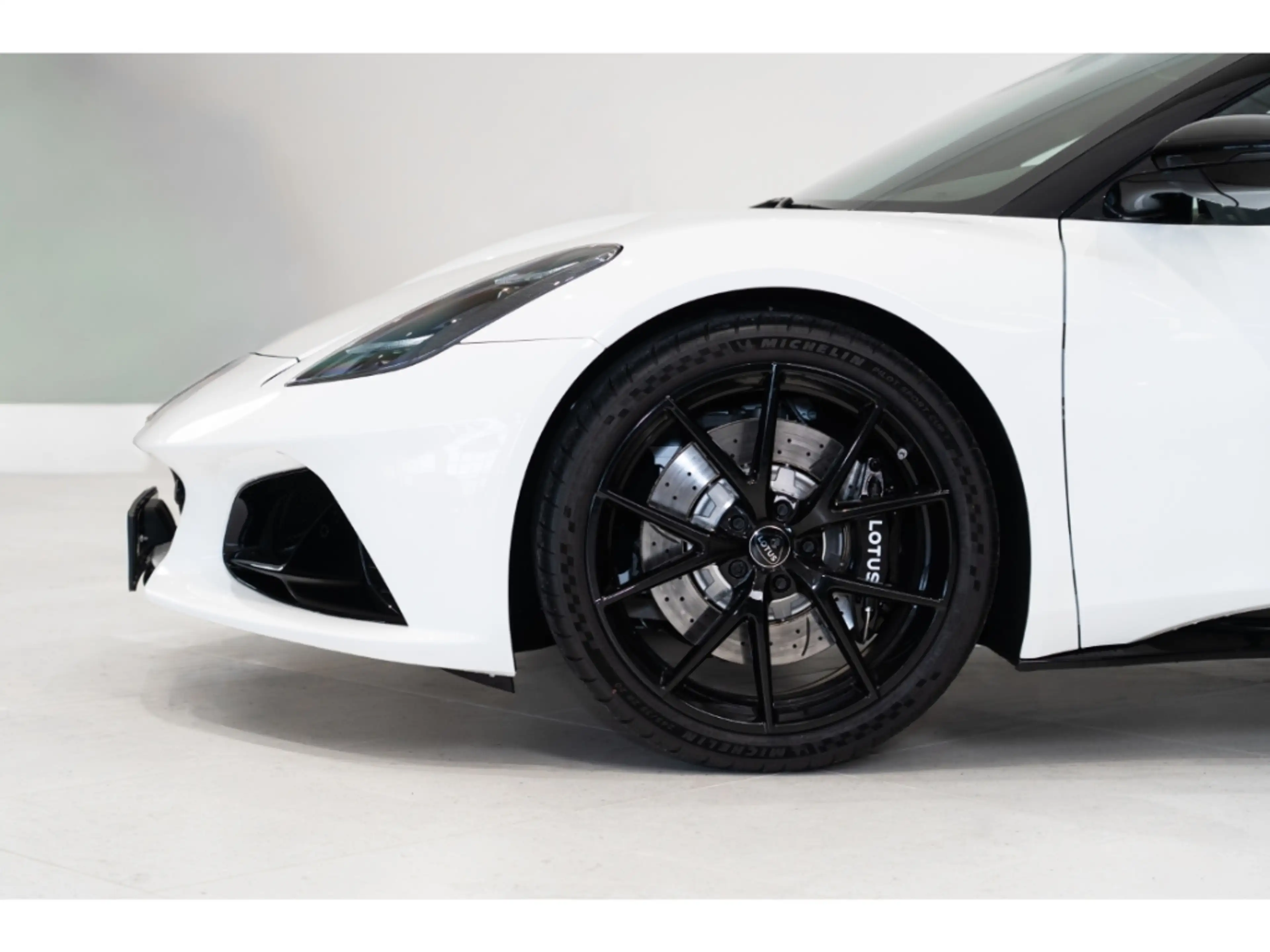 Lotus Emira 3.5 V6 298 kW SE KEF Premium Audio,20'' V-Spoke — photo 5