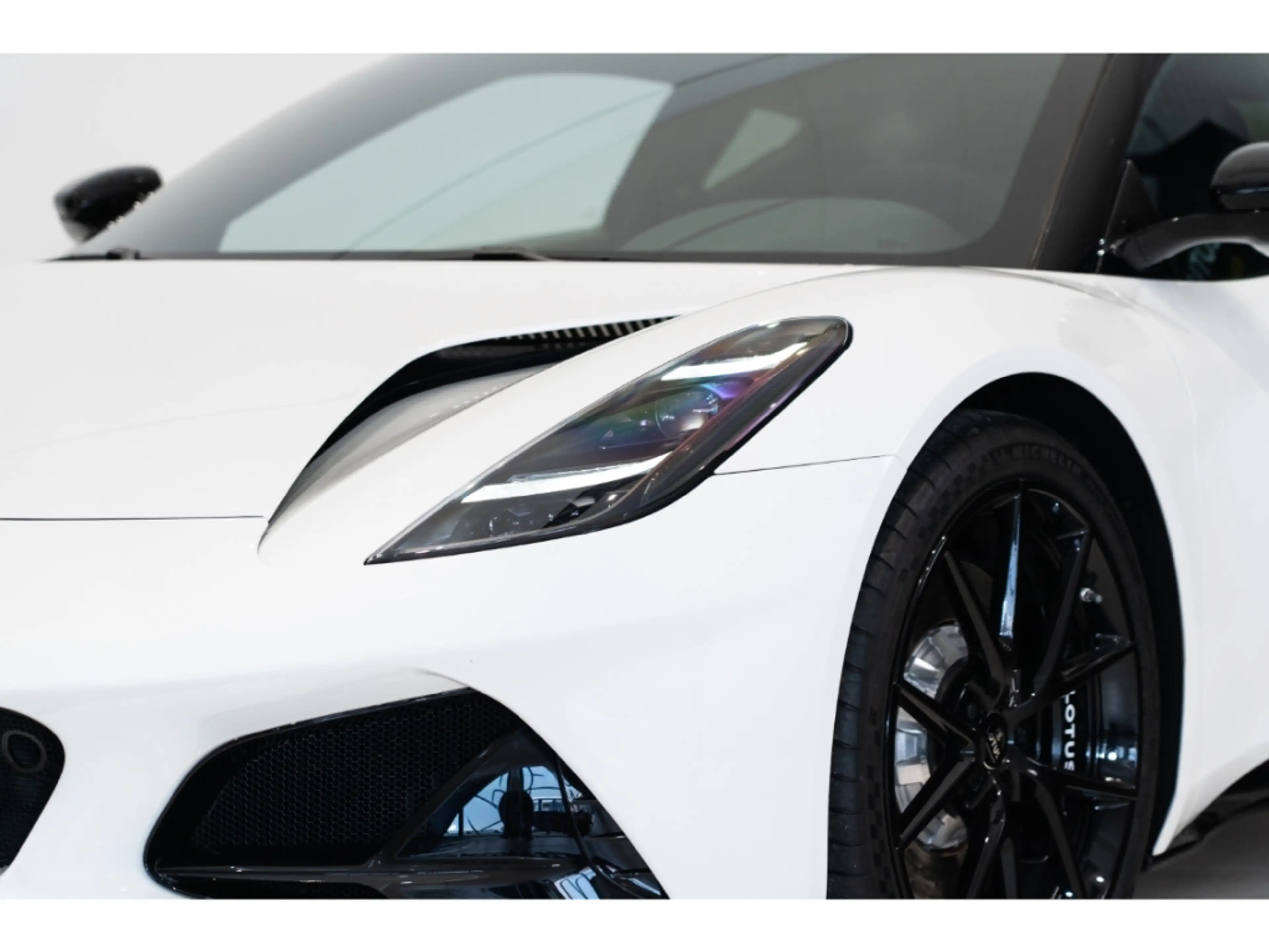 Lotus Emira 3.5 V6 298 kW SE KEF Premium Audio,20'' V-Spoke — photo 7