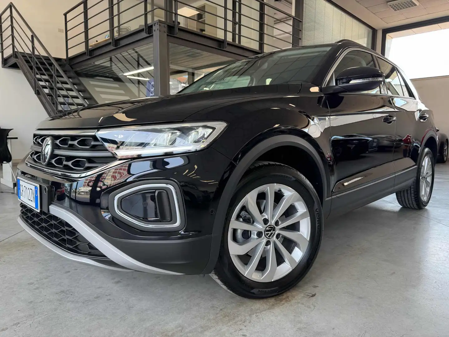 Volkswagen T-Roc 1.0 TSI Life Noir - 1