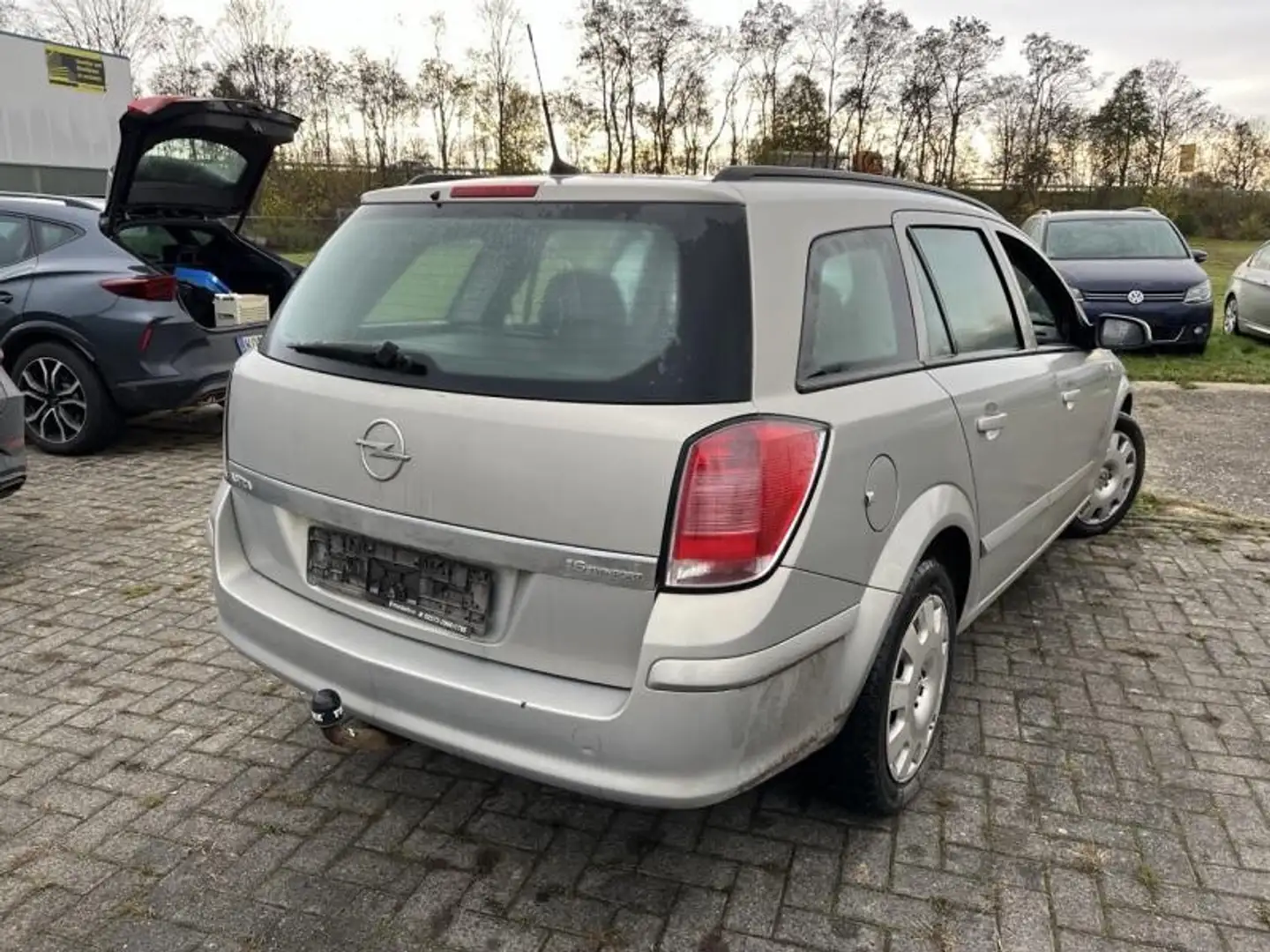 Opel Astra Edition Plus Klima AHK Grijs - 2