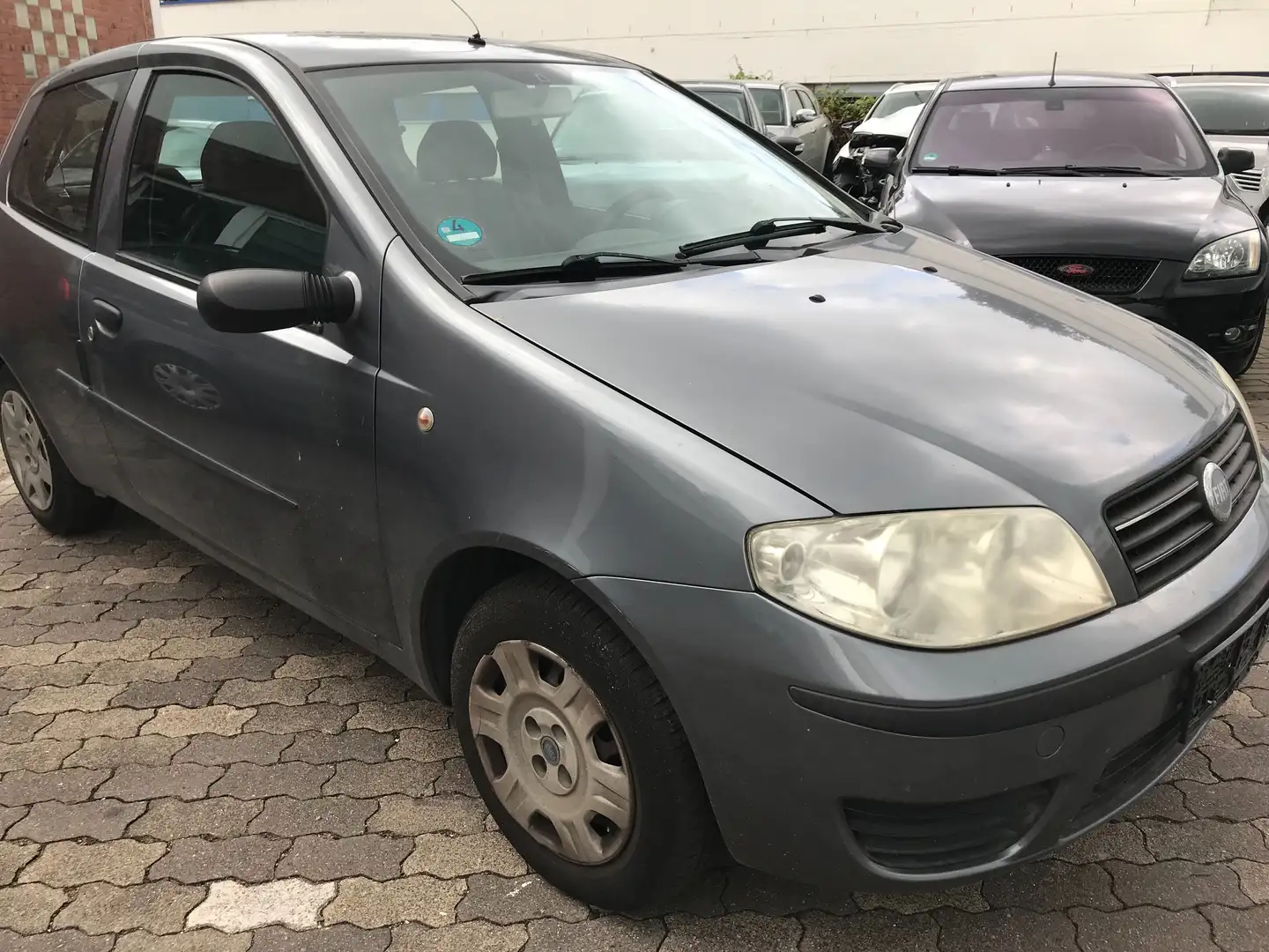 Fiat Punto 1.2 8V Gris - 1