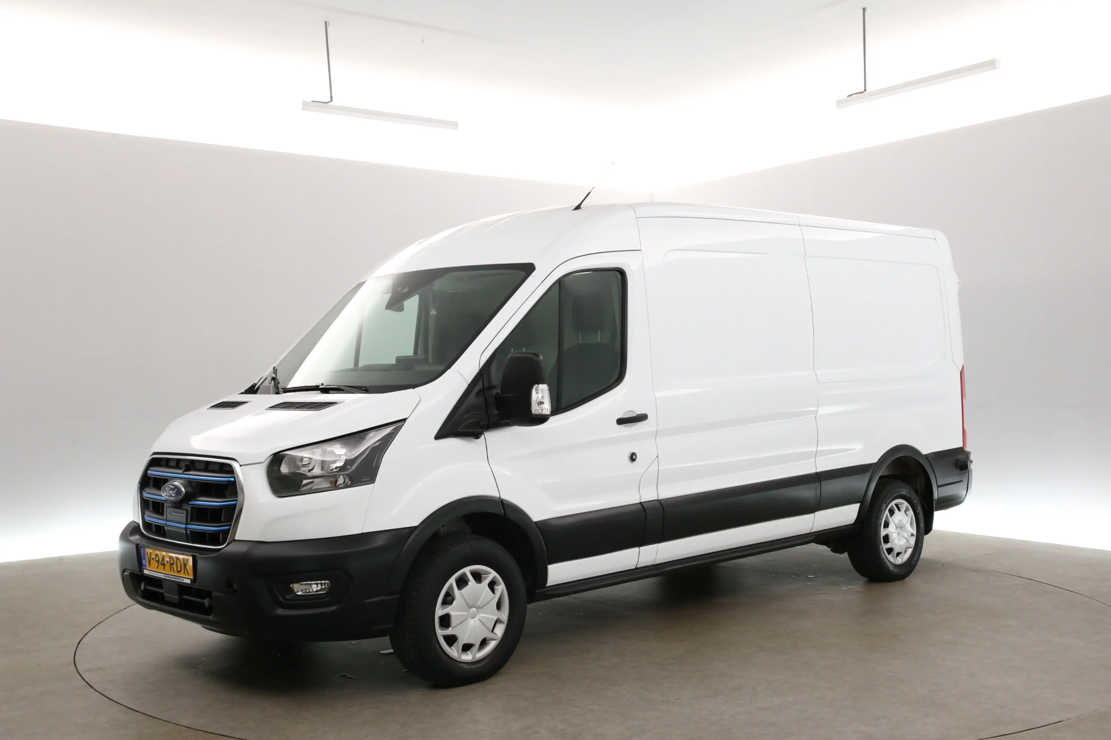 Ford Transit Elektrisch L3H2 68 kWh 184PK | Snelladen | SOH 94% — photo 10