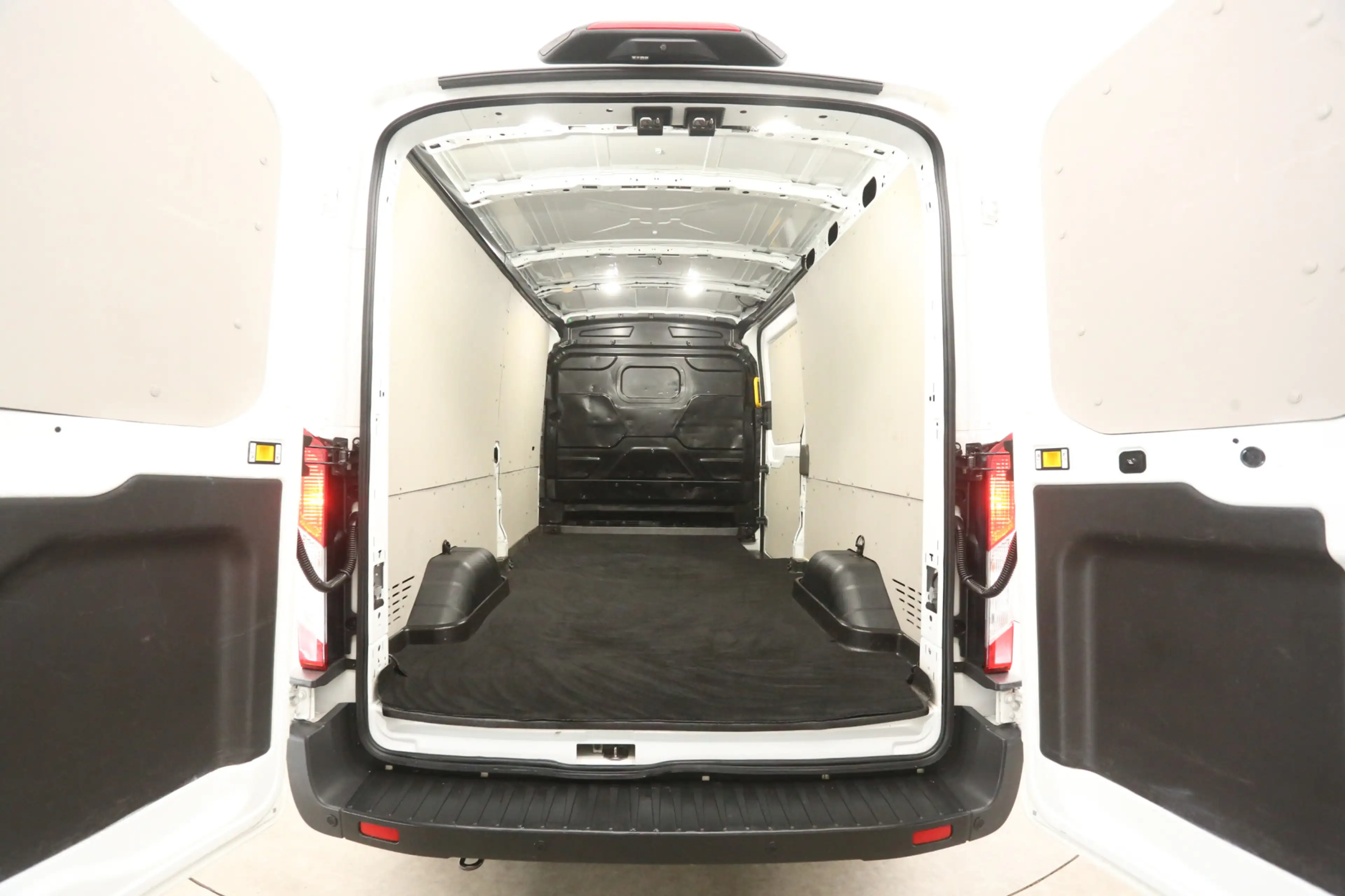 Ford Transit Elektrisch L3H2 68 kWh 184PK | Snelladen | SOH 94% — photo 3