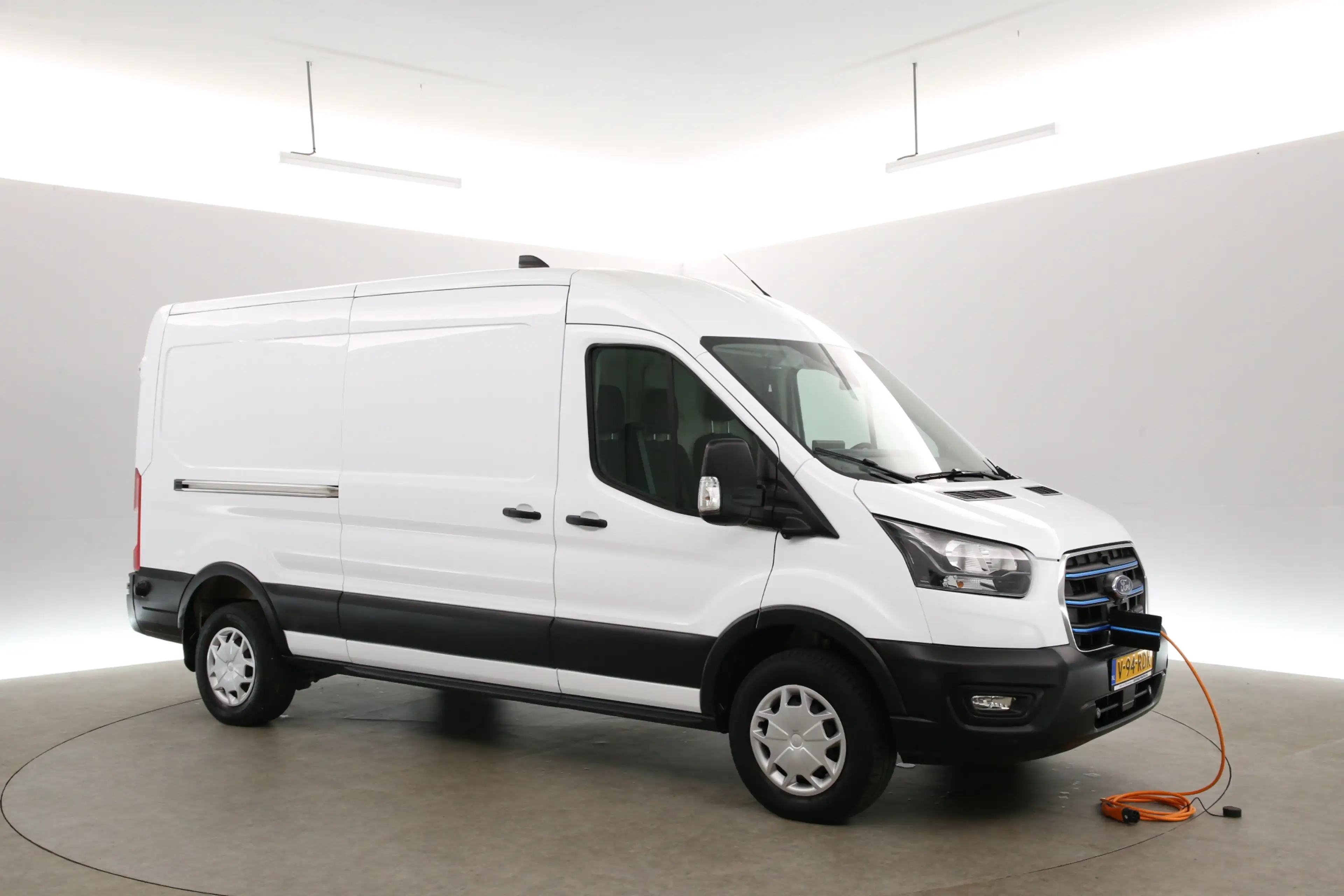 Ford Transit Elektrisch L3H2 68 kWh 184PK | Snelladen | SOH 94% — photo 6