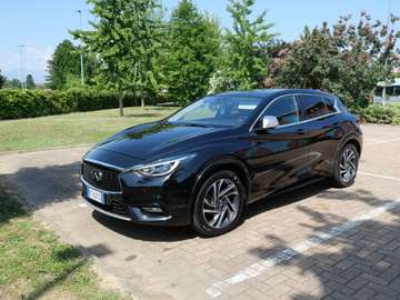 Q30 1.6t Business Executive 122cv
